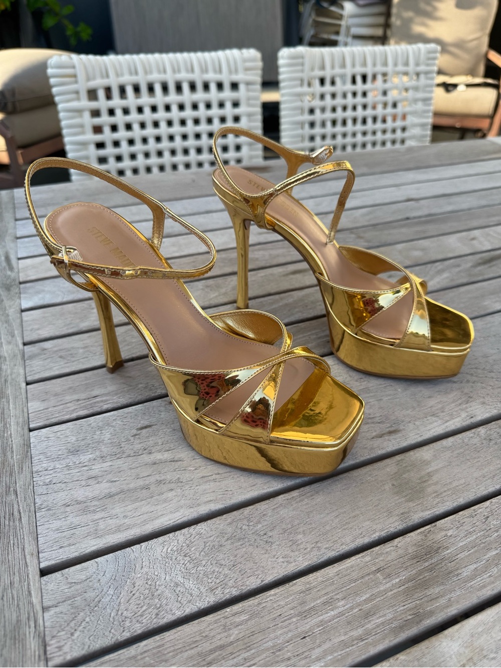 Gold Platform💛 - Picture 3 of 7